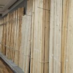 Kosche Holzleisten und Regalböden im Baucenter Überwald